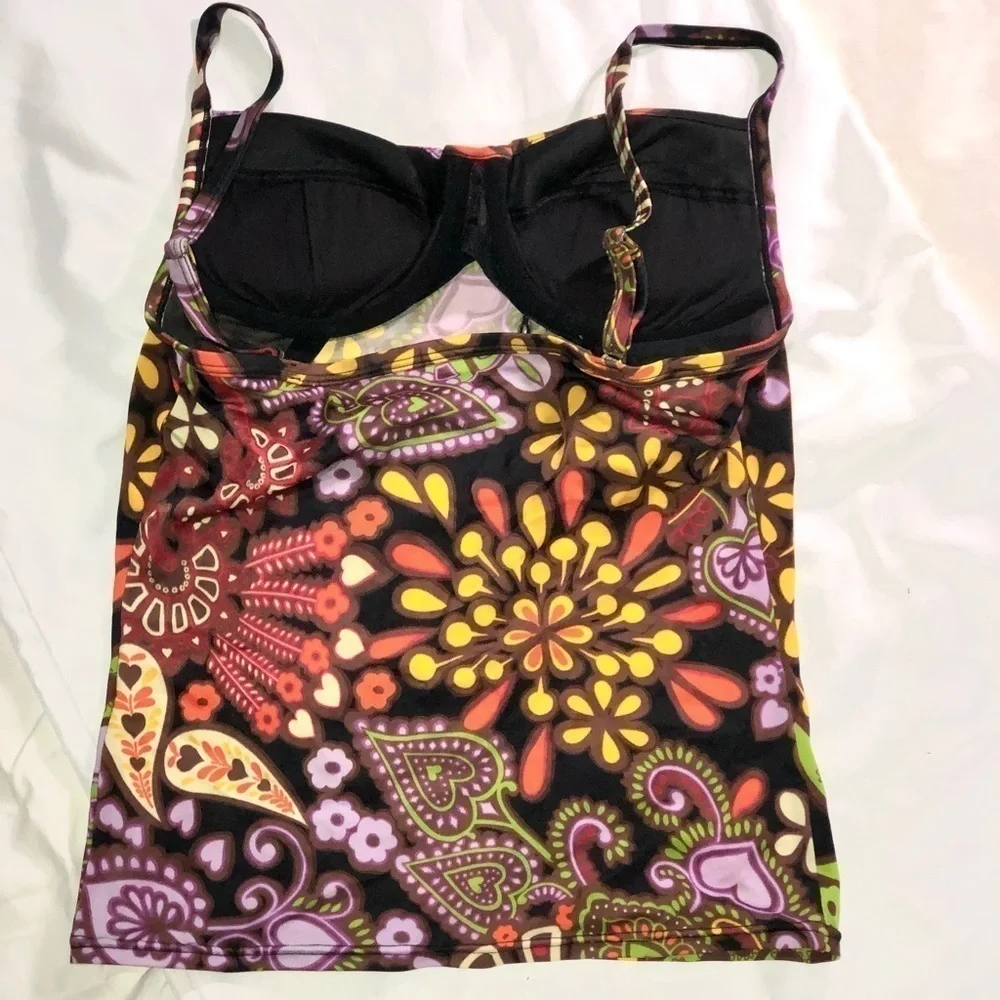 Victoria’s Secret tankini top Black with floral and heart design 34B